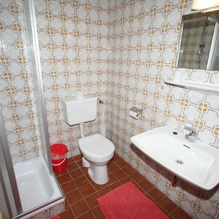 Mariandl's Appartment.7 *